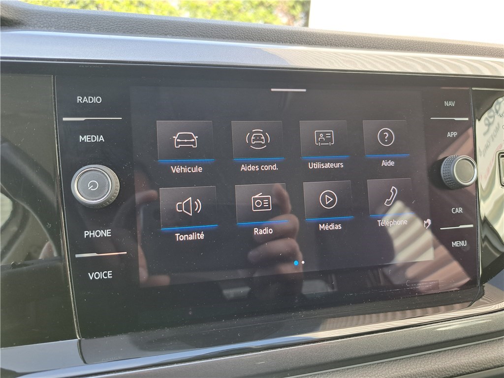 VOLKSWAGEN POLO